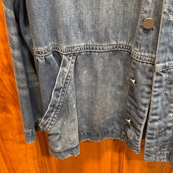 Women’s Democracy Distressed Denim Jacket - Picture 4 of 7
